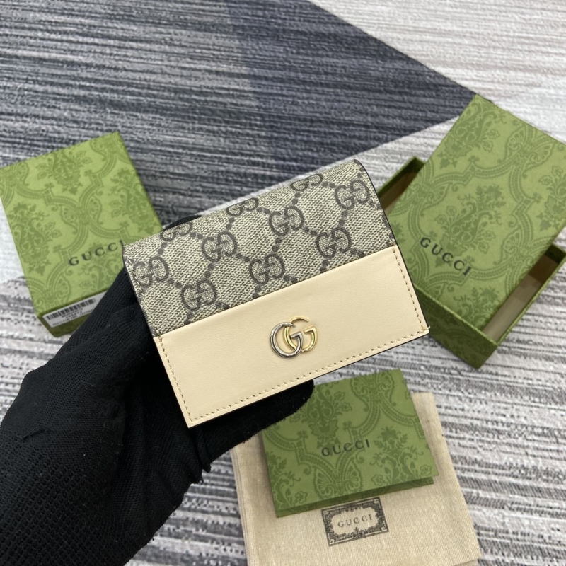 G*u*i wallets & purse
